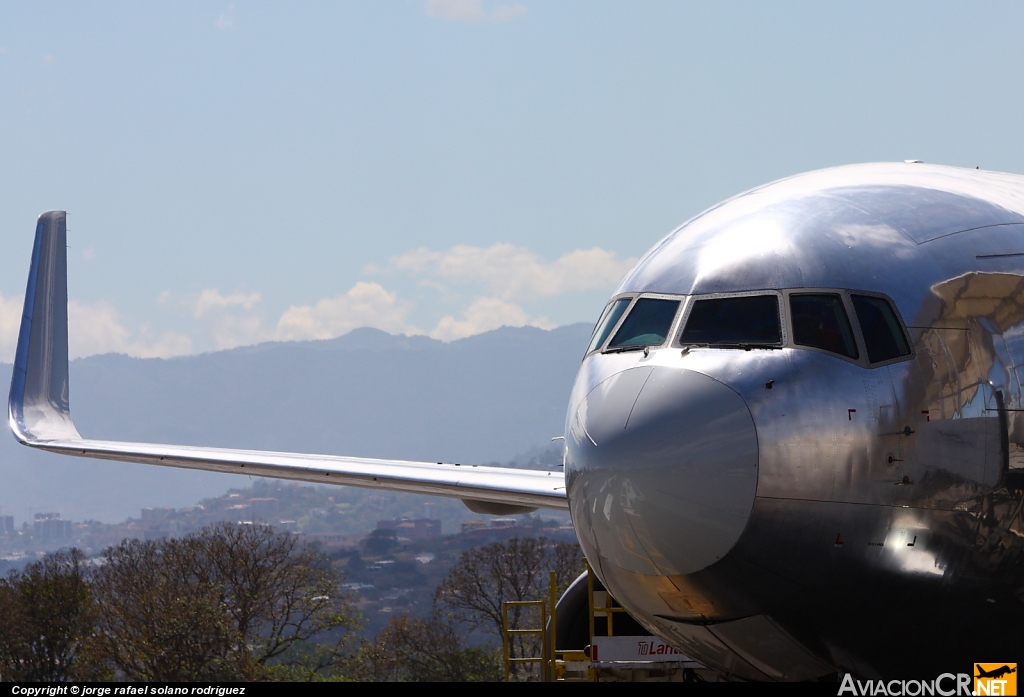 N422LA - Boeing 767-346F/ER - Florida West