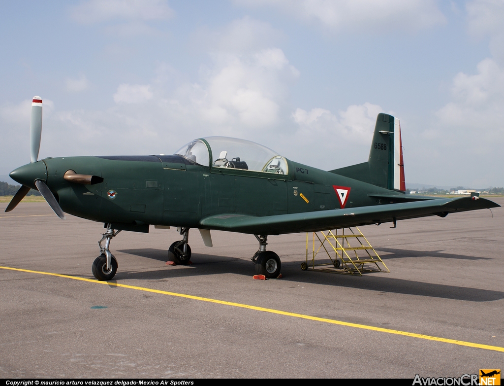 6588 - Pilatus PC-7 - Fuerza Aerea Mexicana FAM