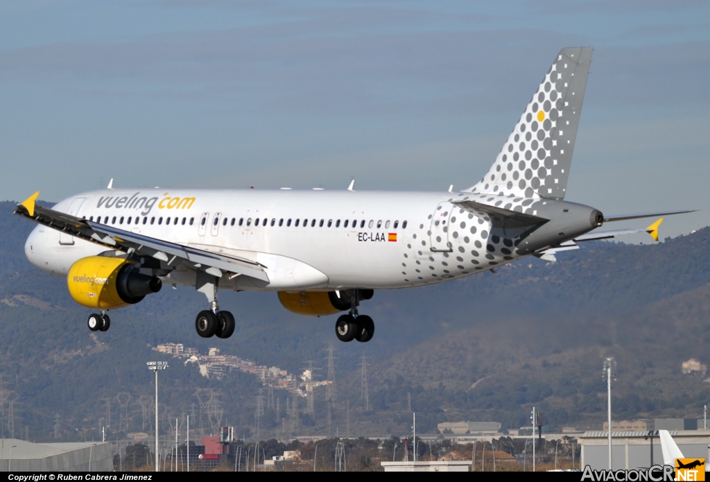 EC-LAA - Airbus A320-214 - Vueling