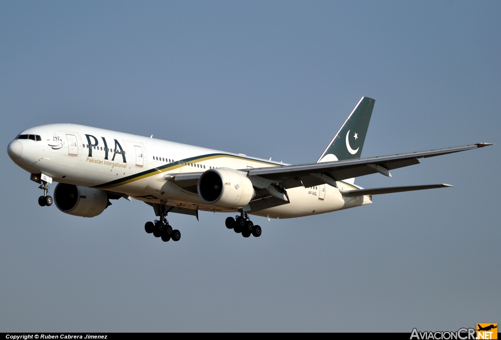 AP-BGL - Boeing 777-240/ER - Pakistan International Airlines (PIA)