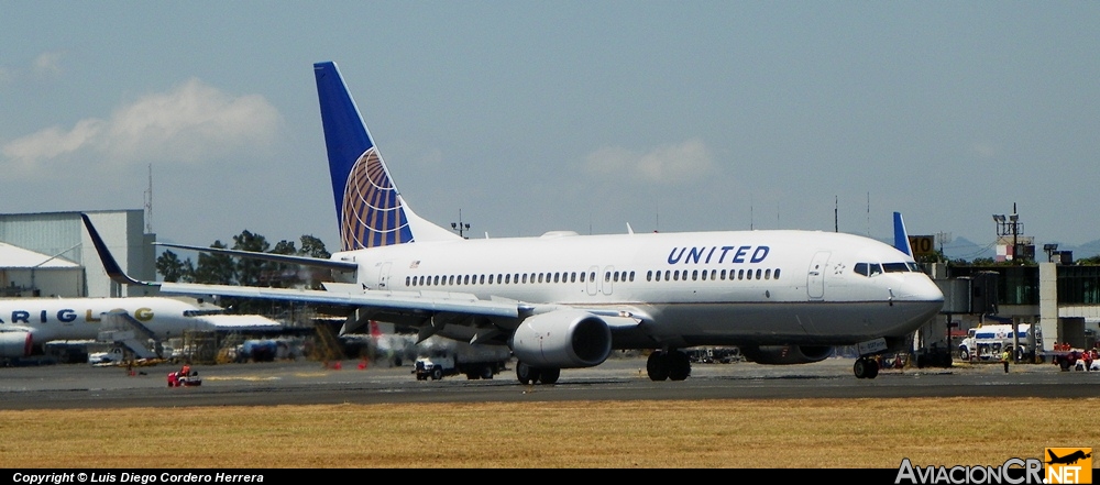 N76517 - Boeing 737-824 - Continental Airlines