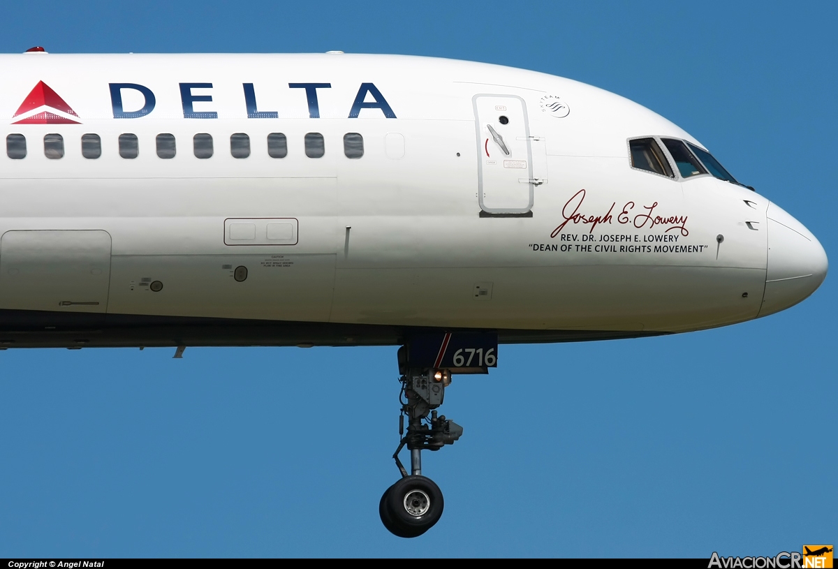 N6716C - Boeing 757-232 - Delta Air Lines