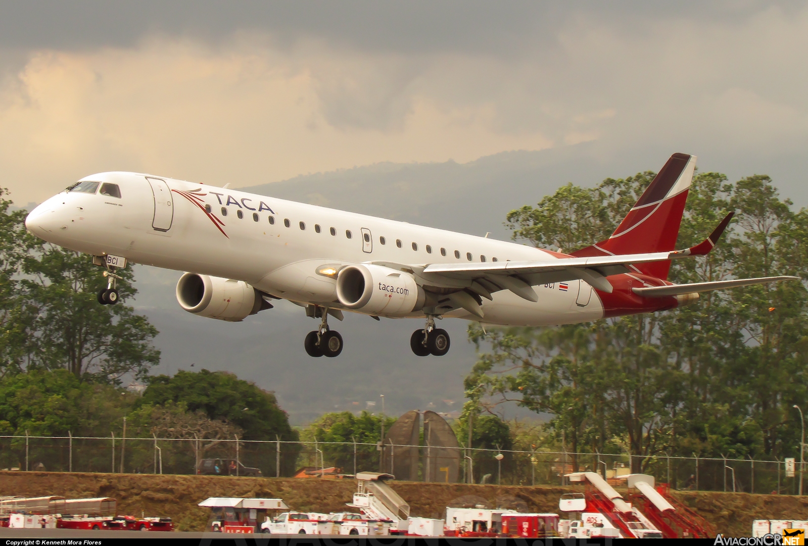 TI-BCI - Embraer ERJ-190-100AR - TACA