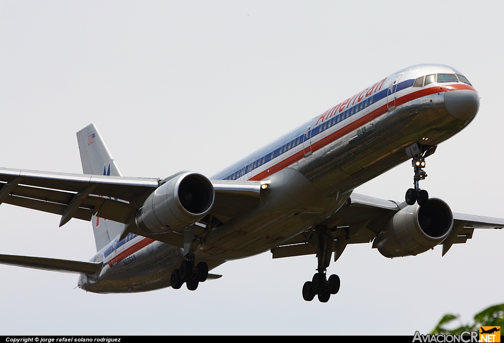 N696AN - Boeing 757-223 - American Airlines