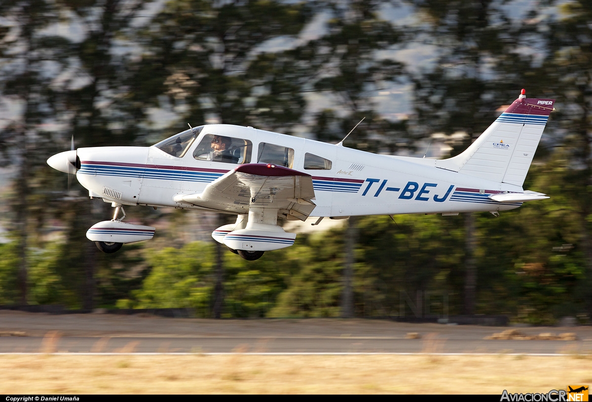 TI-BEJ - Piper PA-28-181 Archer II - CPEA - Escuela de Aviación