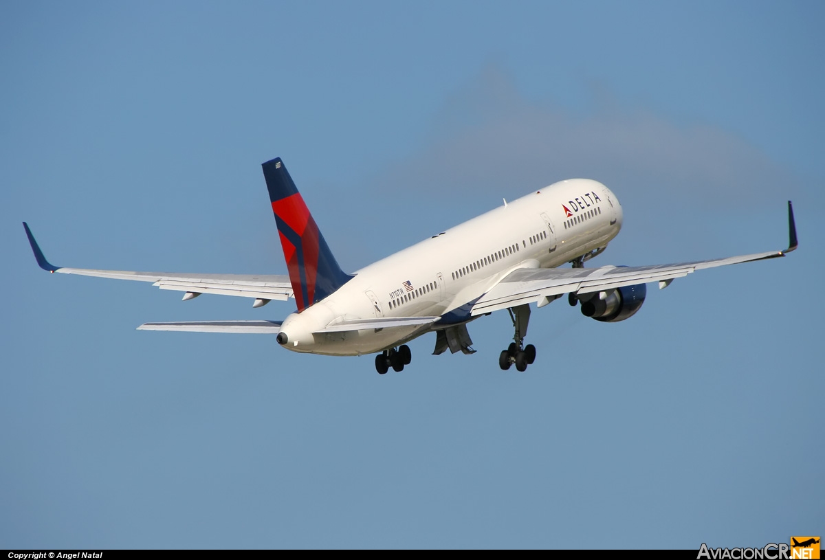 N710TW - Boeing 757-2Q8 - Delta Air Lines