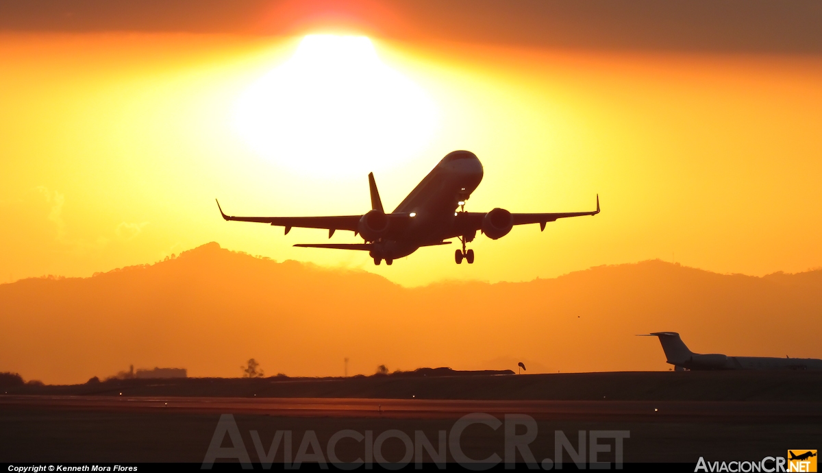 N937TA - Embraer 190-100IGW - TACA