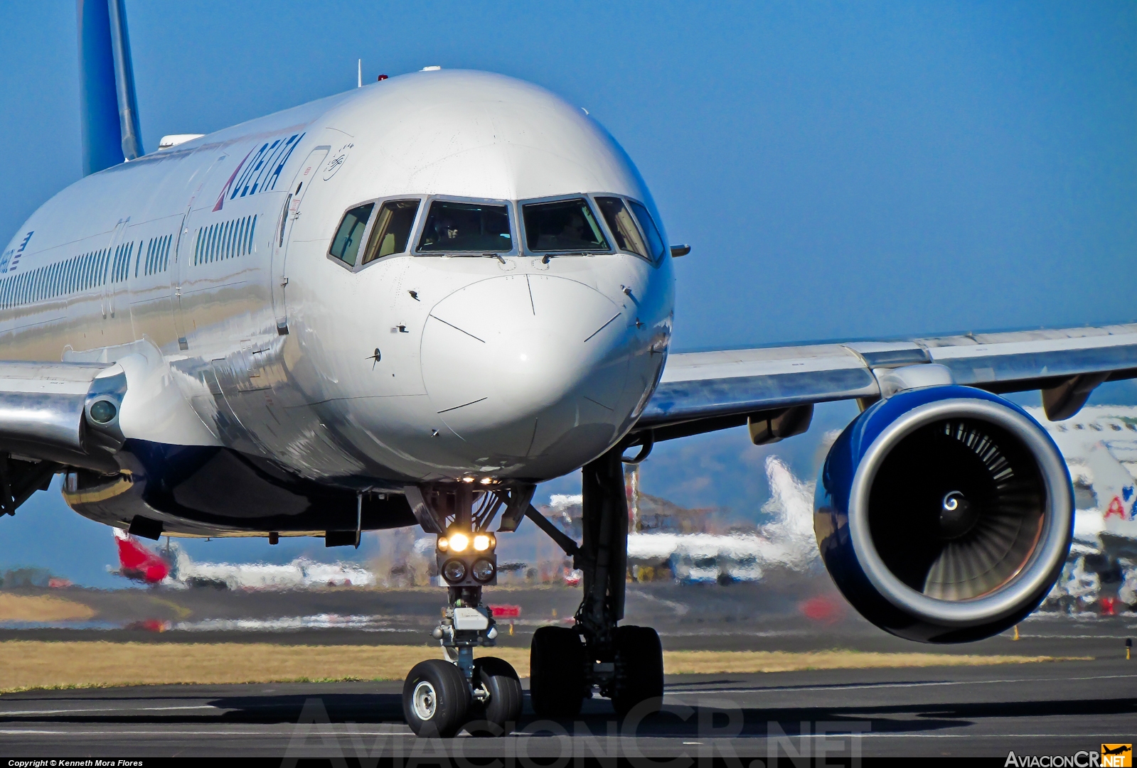 N696DL - Boeing 757-232 - Delta Airlines