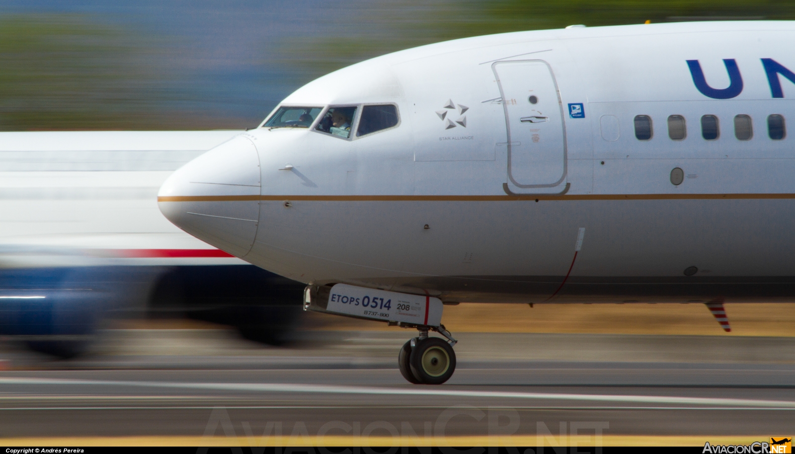 N76514 - Boeing 737-824 - United Airlines