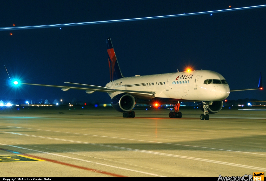 N693DL - Boeing 757-232 - Delta Air Lines