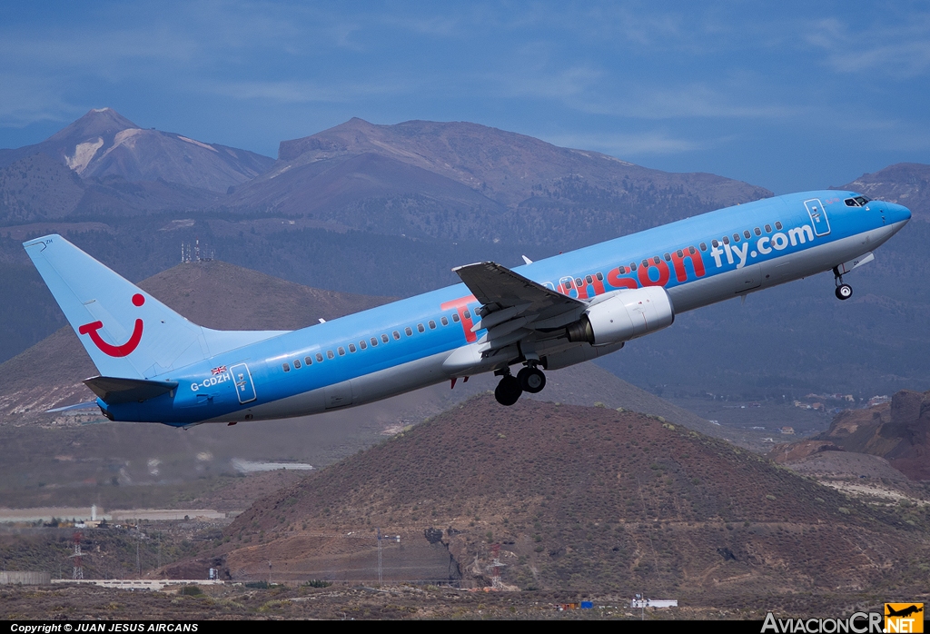 G-CDZH - Boeing 737-804 - Thomsonfly