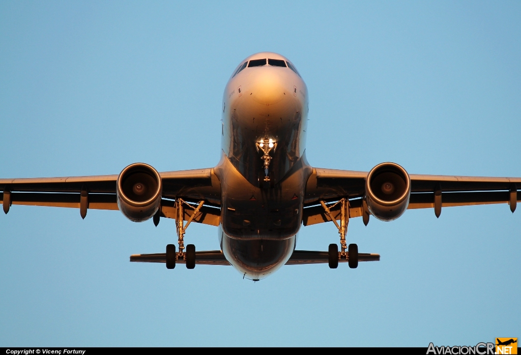 EC-KOH - Airbus A320-214 - Iberia