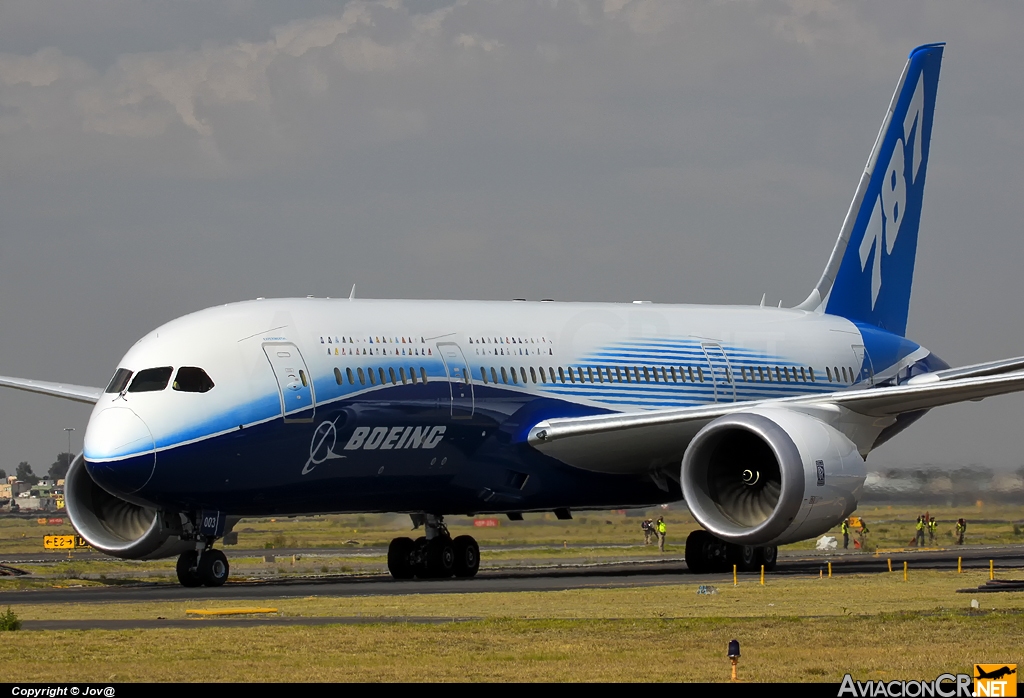 N787BX - Boeing 787-881 Dreamliner - Boeing Company