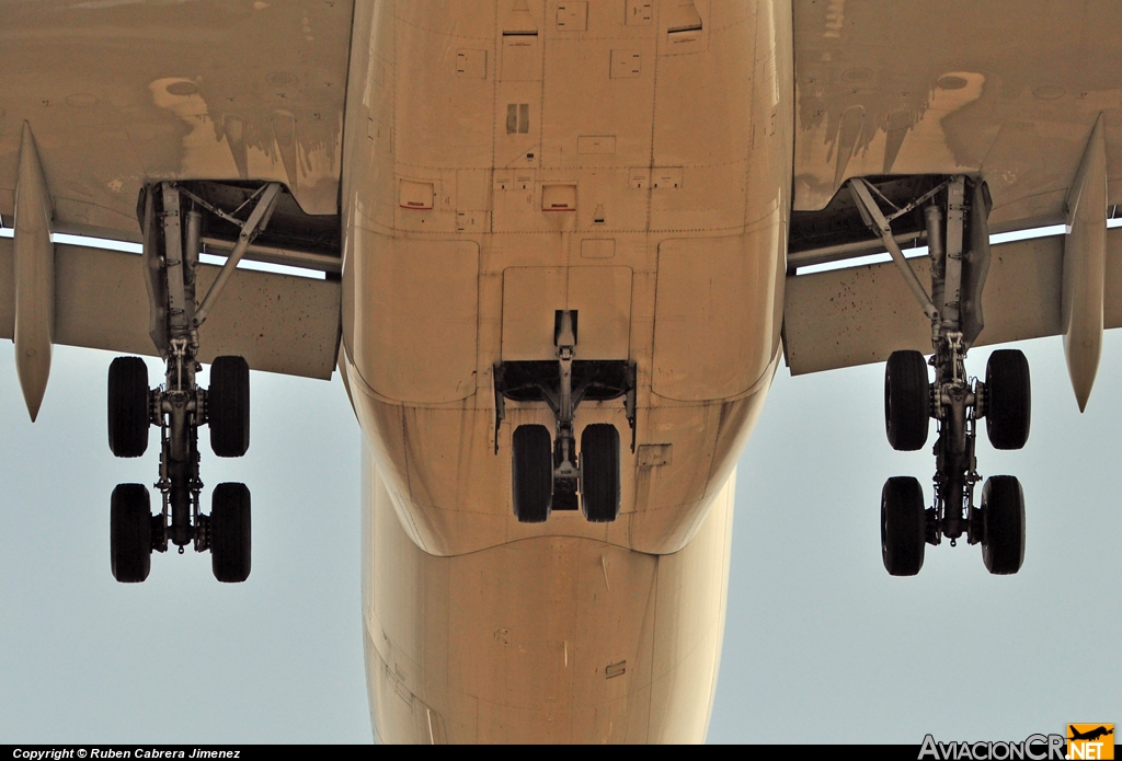 EC-LKS - Airbus A340-313X - Iberia