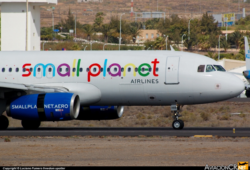 SP-HAB - Airbus A320-232 - Small Planet