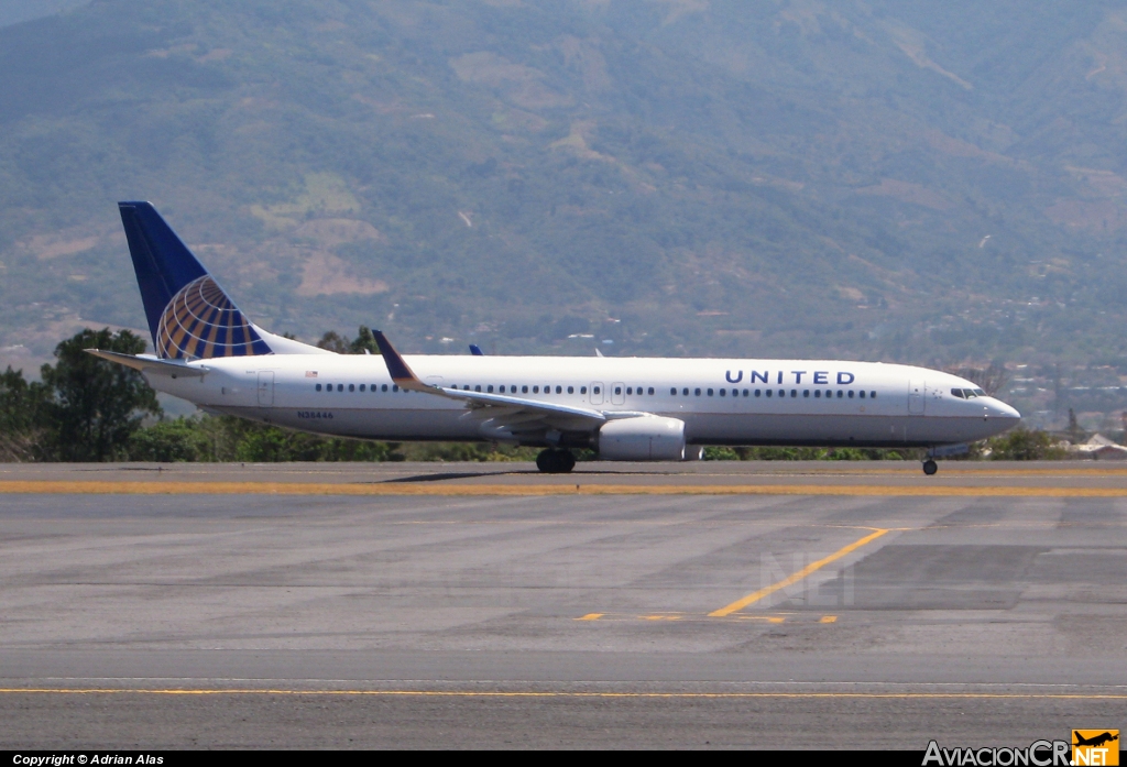 N38446 - Boeing 737-924/ER - United Airlines (Continental Airlines)