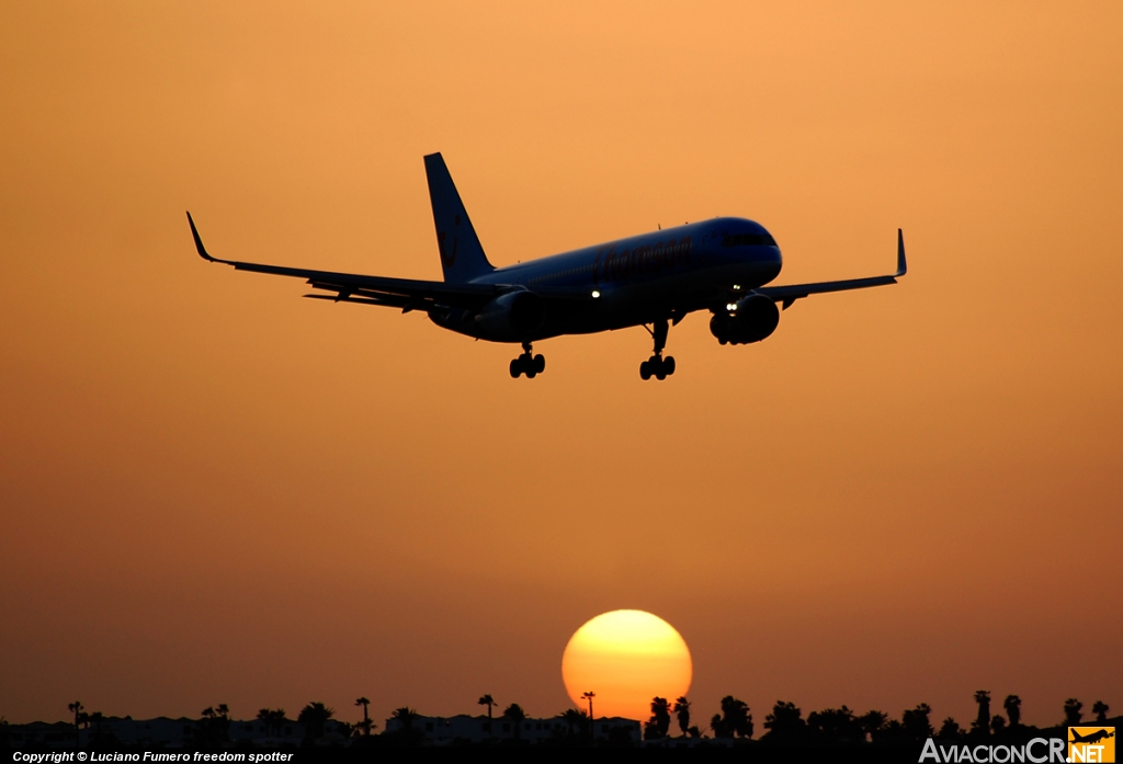 G-OOBP - Boeing 757-2G5 - Thomson Airways