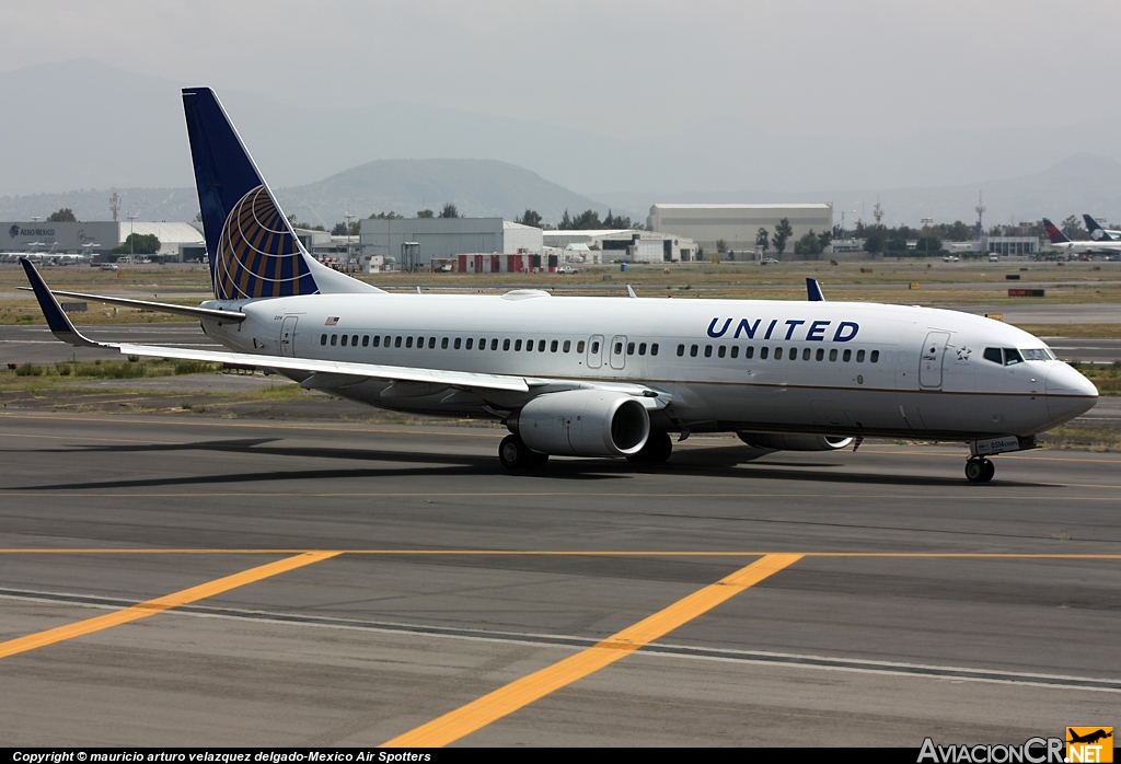 N76514 - Boeing 737-824 - United Airlines