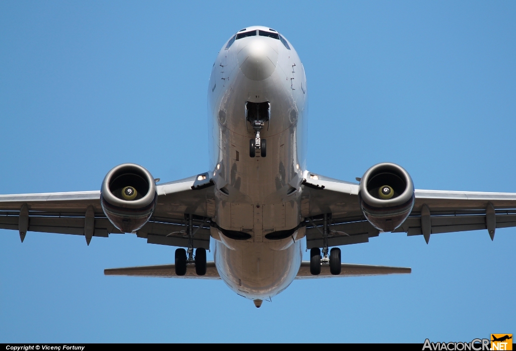 YR-BAM - Boeing 737-4Q8 - Blue Air