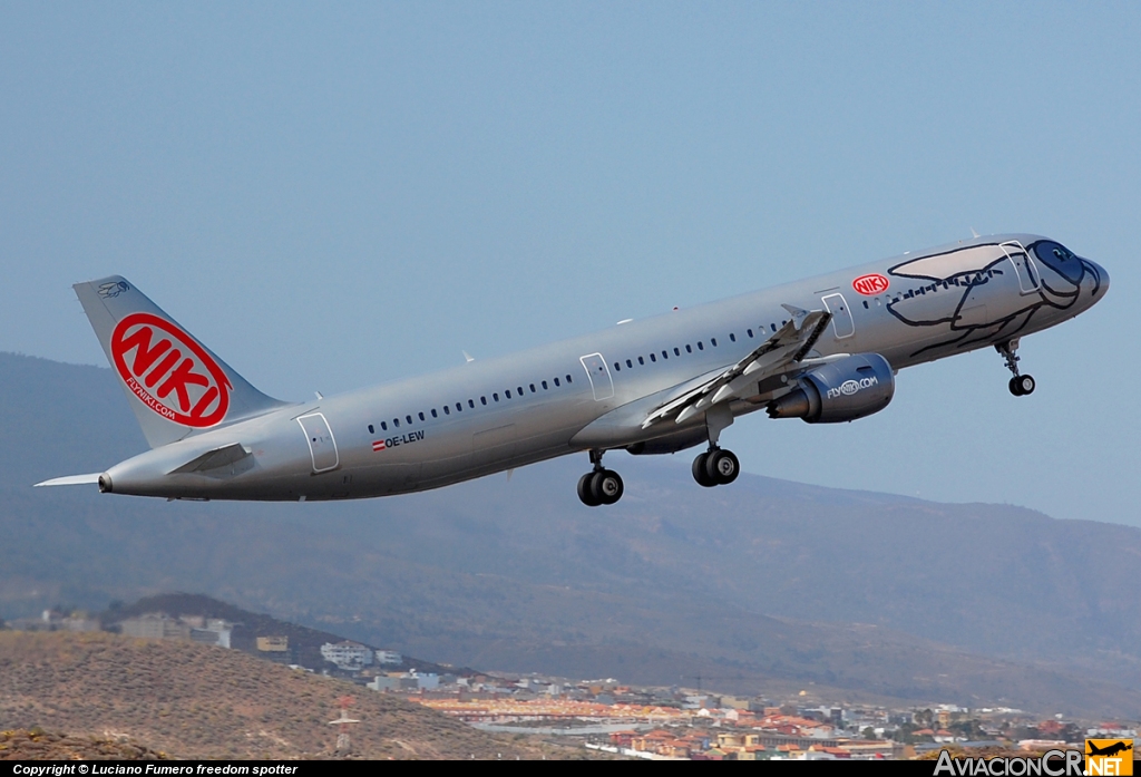 OE-LEW - Airbus A321-211 - NIKI