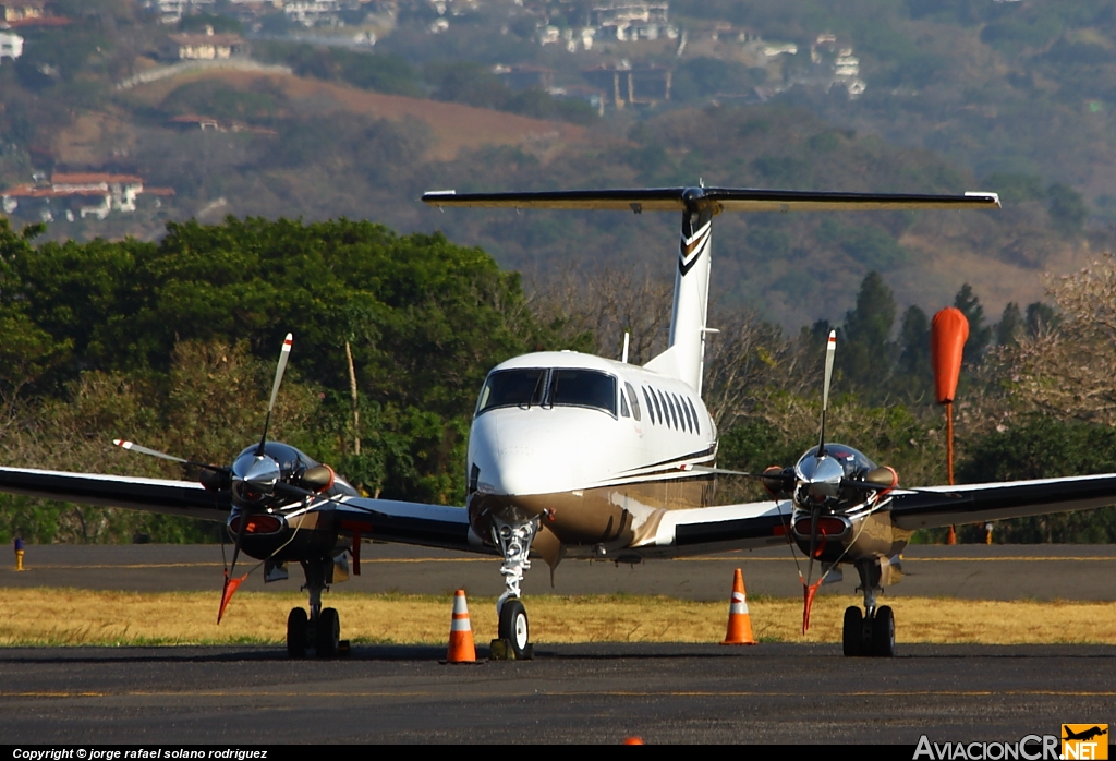 N978TS - Beechcraft Super King Air 300 - Privado