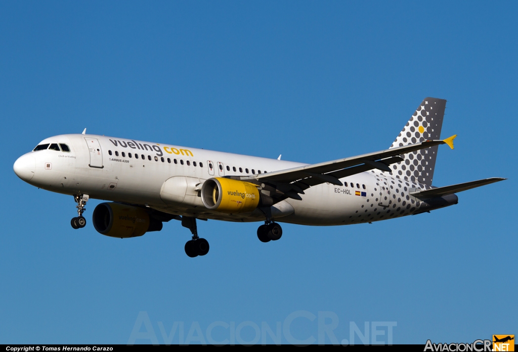 EC-HQL - Airbus A320-214 - Vueling