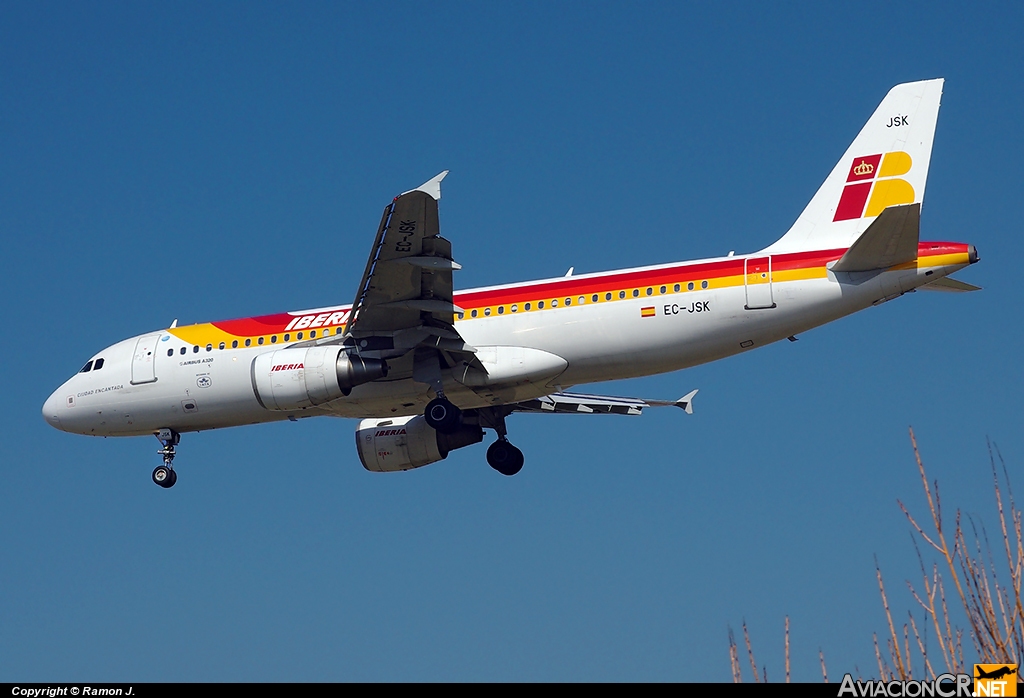 EC-JSK - Airbus A320-214 - Iberia