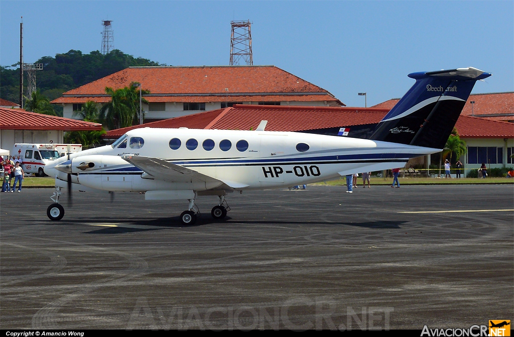 HP-010 - Beechcraft Super King Air B200 - Privado