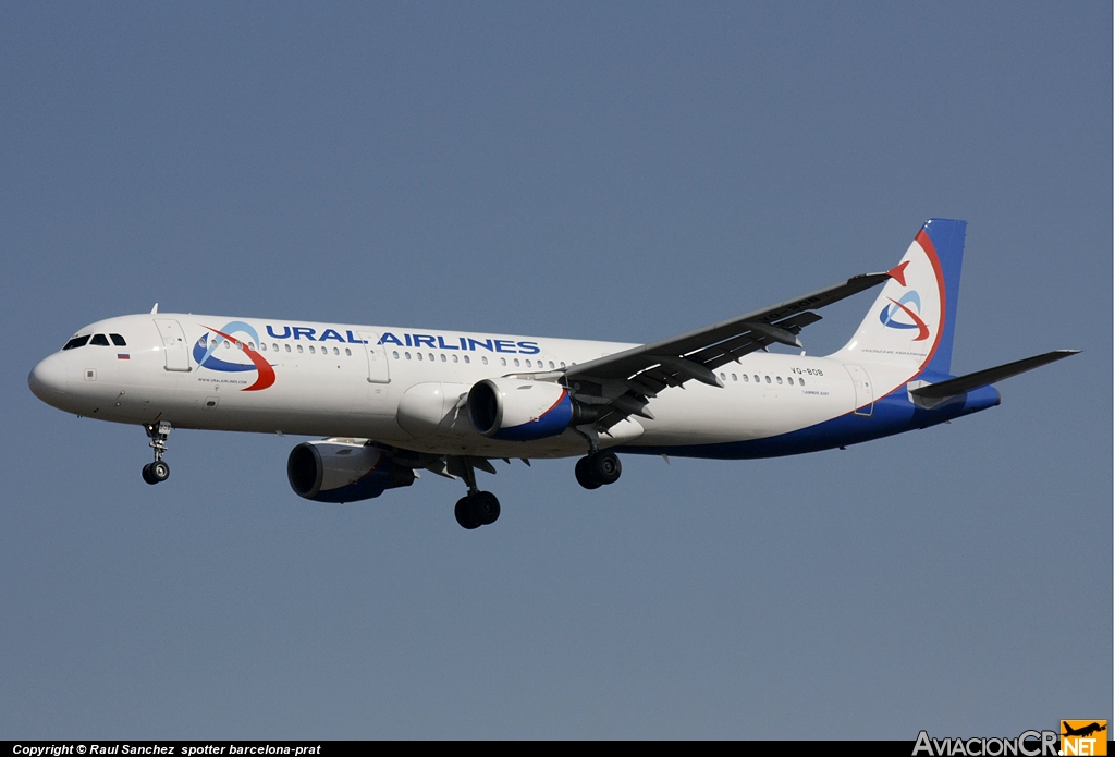 VQ-BOB - Airbus A321-211 - Ural Airlines