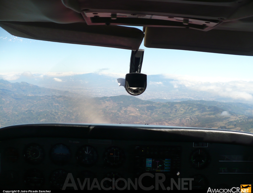 TI-AGM - Cessna U206F Stationair II - Aerobell