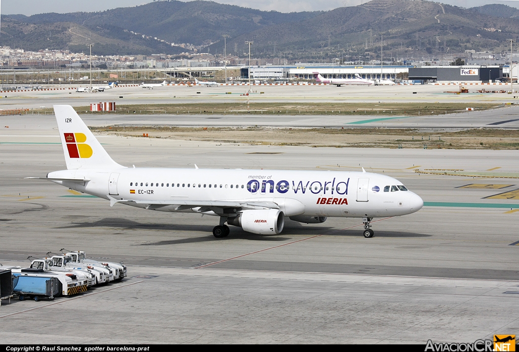 EC-IZR - Airbus A320-214 - Iberia