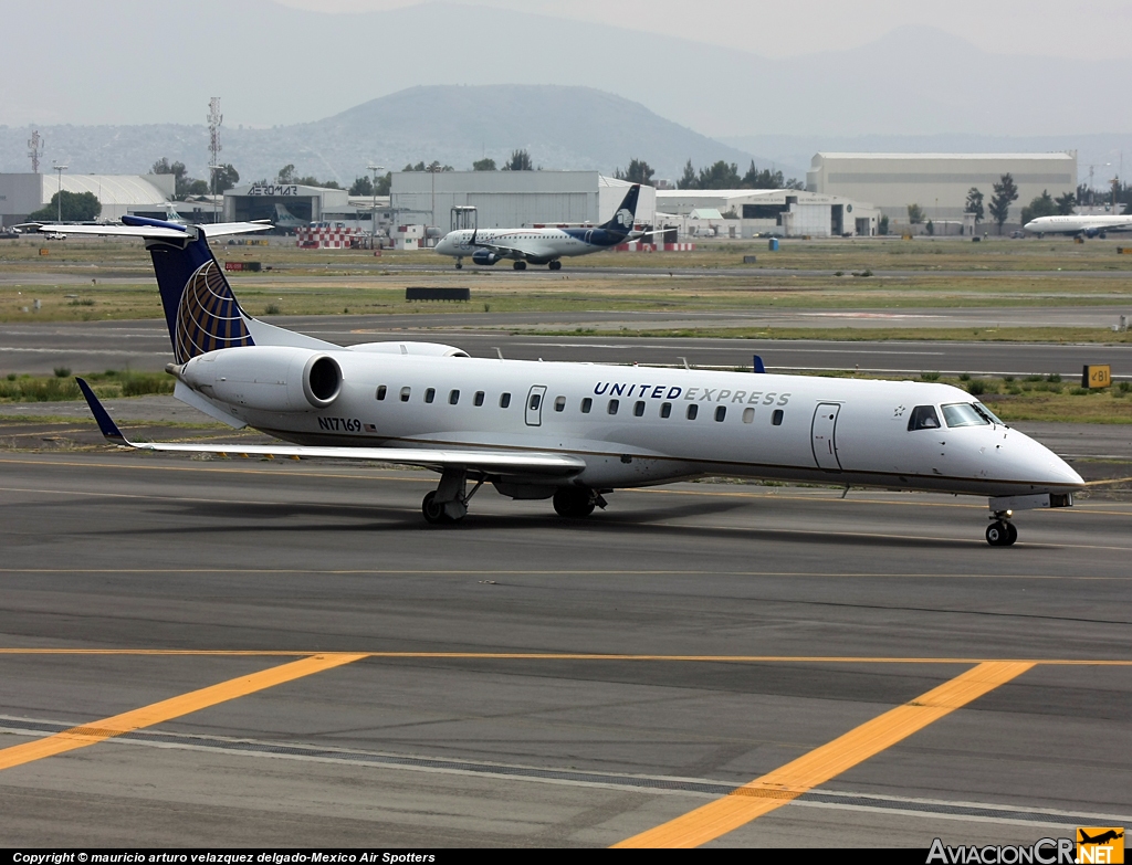 N17169 - Embraer EMB-145XR (ERJ-145XR) - United Express