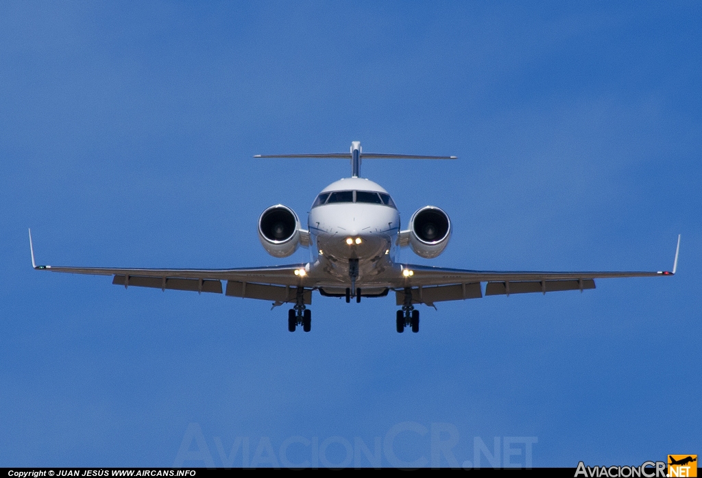 D-ABEY - Bombardier CL-600-2B16 Challenger 605 - Jetair Flug