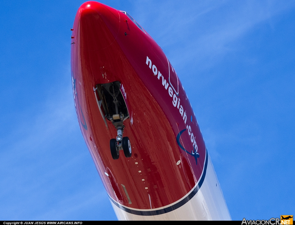 LN-NIA - Boeing 737-8JP - Norwegian Air Shuttle