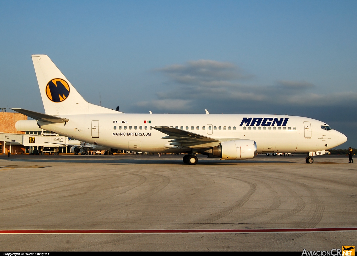 XA-UNL - Boeing 737-322 - Magnicharters