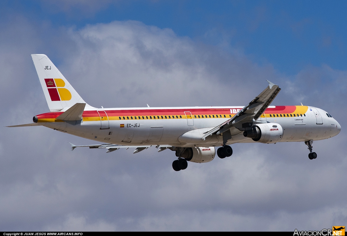 EC-JEJ - Airbus A321-211 - Iberia