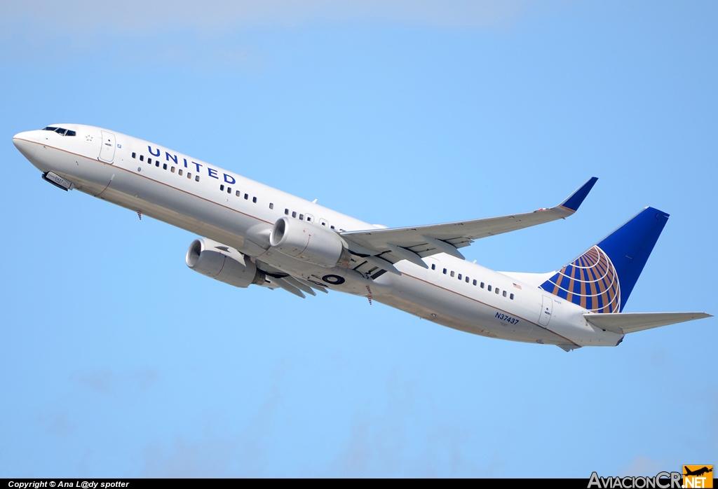 N37437 - Boeing 737-924/ER - United Airlines