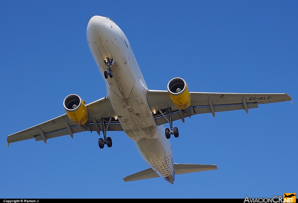 EC-KLT - Airbus A320-216 - Vueling