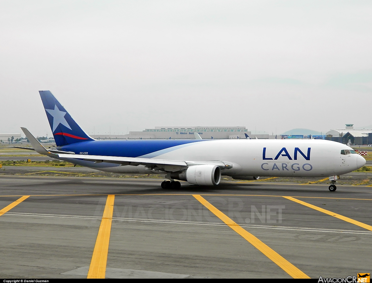 CC-CZZ - Boeing 767-316F(ER) - LAN Cargo