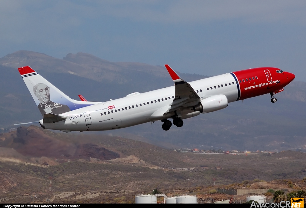 LN-DYR - Boeing 737-8JP - Norwegian Air Shuttle