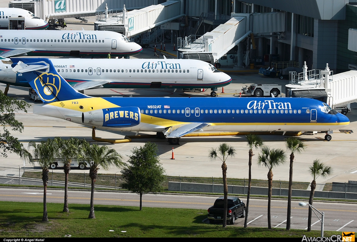 N932AT - Boeing 717-231 - AirTran