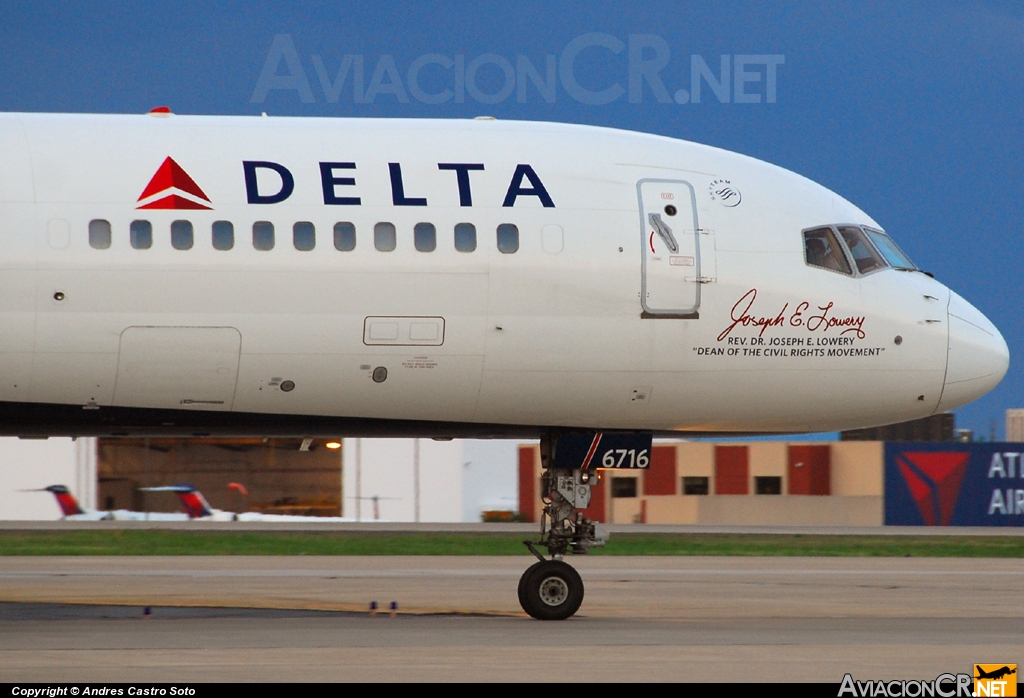 N6716C - Boeing 757-232 - Delta Air Lines