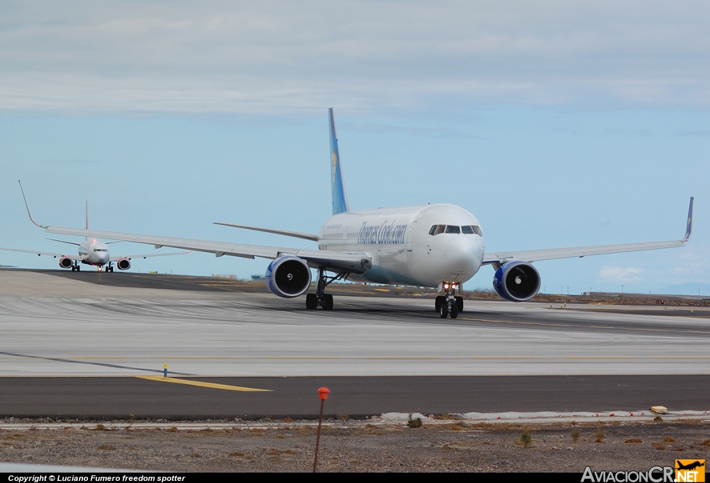 G-TCCB - Boeing 767-31K/ER - Thomas Cook Airlines