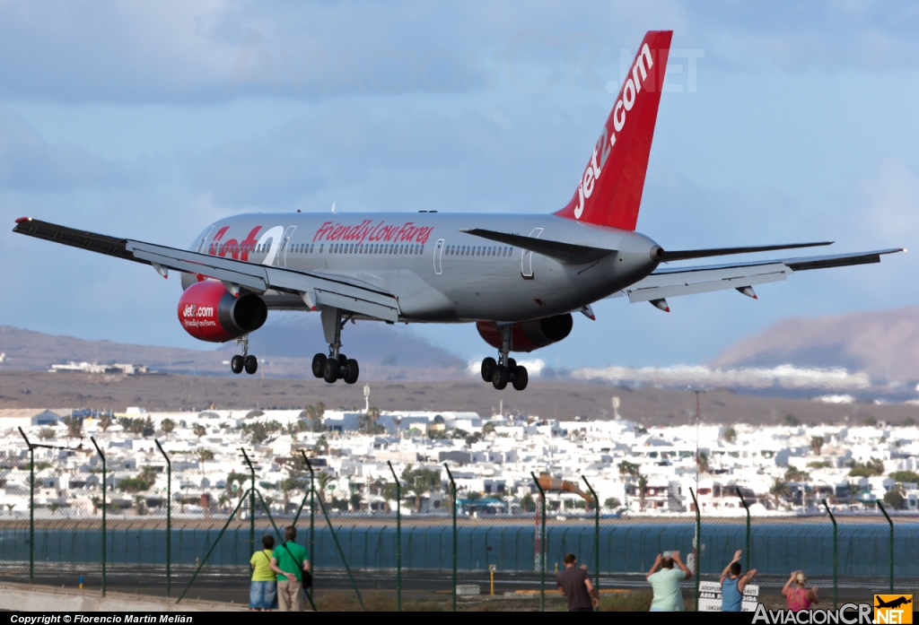 G-LSAH - Boeing 757-21B - Jet2.com