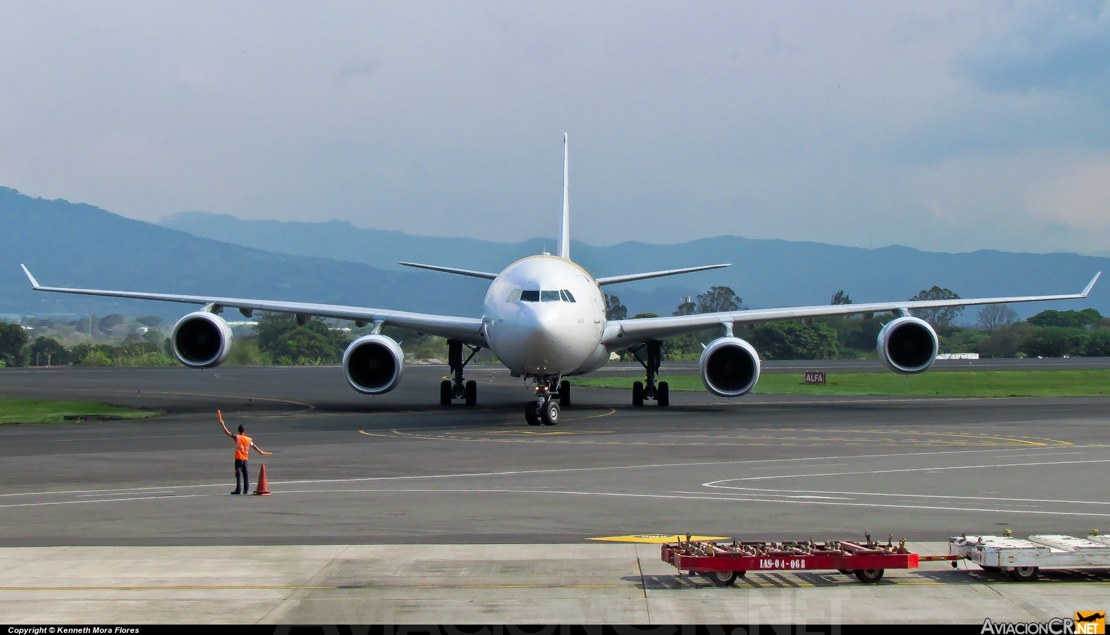 EC-INO - Airbus A340-642 - Iberia