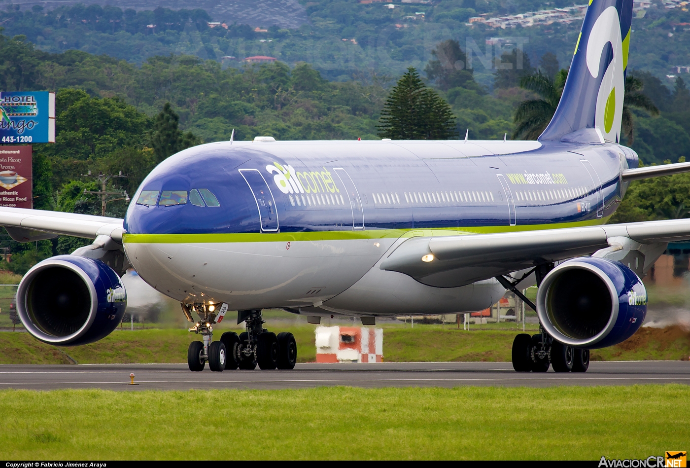 EC-KUO - Airbus A330-223 - Air Comet