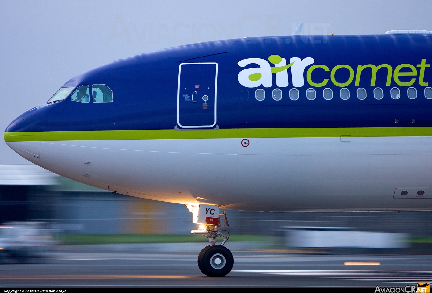 EC-KYC - Airbus A330-223 - Air Comet