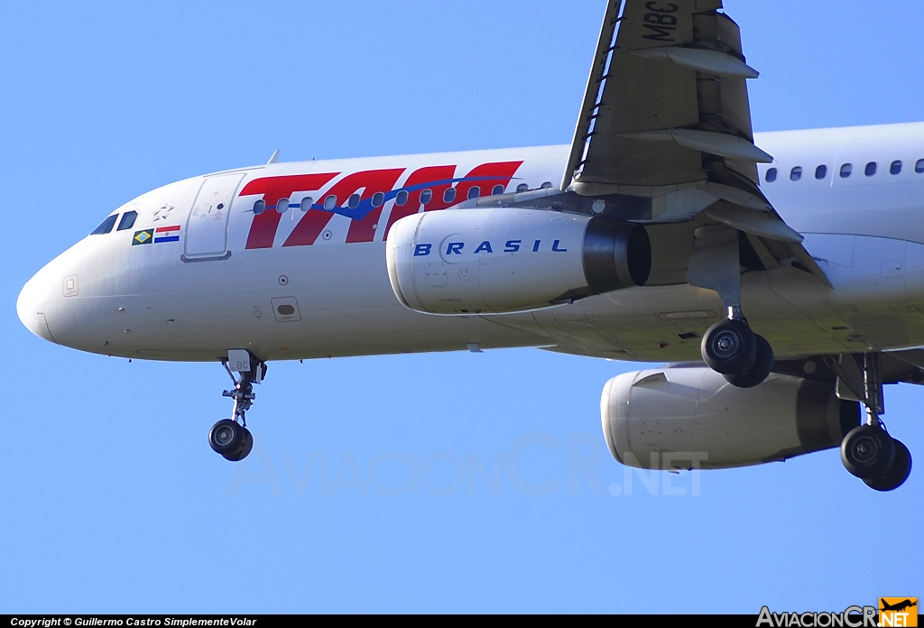 PR-MBC - Airbus A320-232 - TAM