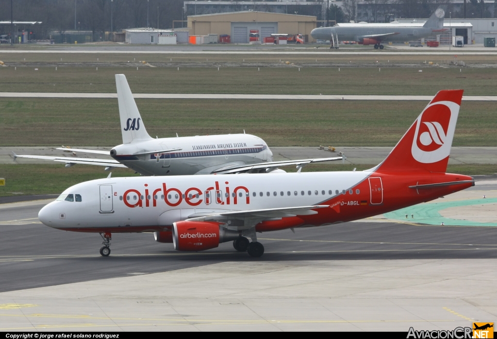 D-ABGL - Airbus A319-112 - Air Berlin