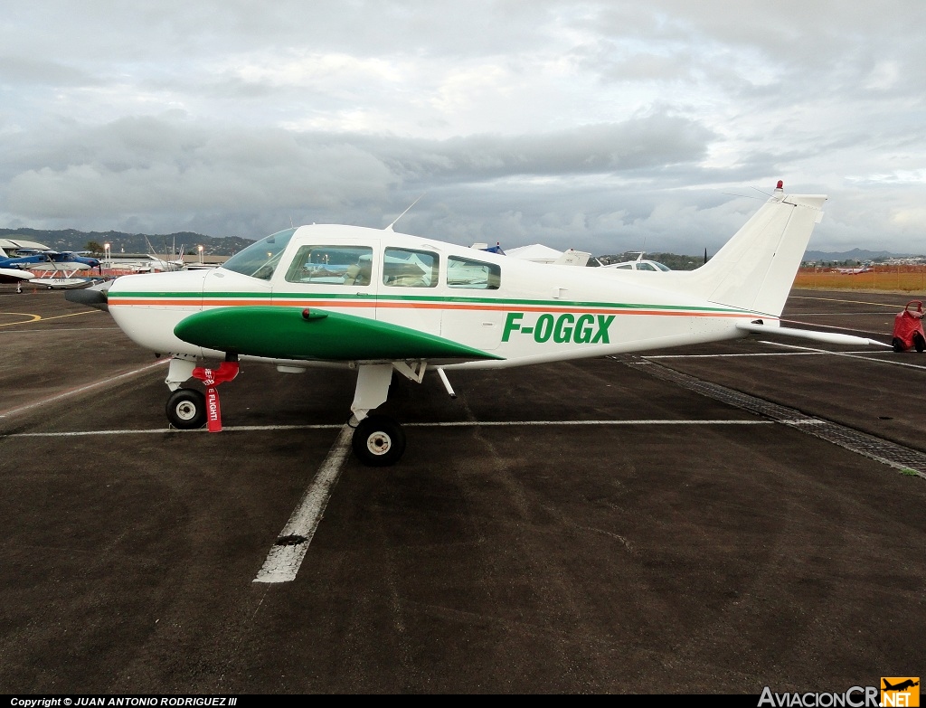 F-OGGX - Beechcraft C23 Sundowner - Privado